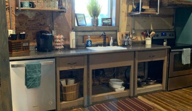 photo of the kitchen in the Chattooga Room loft