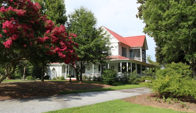 Photo of exterior of Sunrise Farms b&B