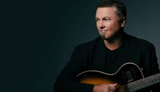 photo of Edwin McCain