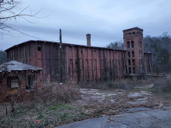 photo of dilapidated Newry Mill